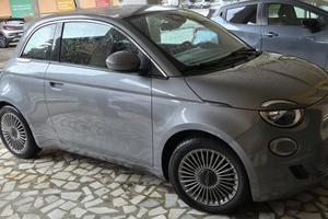 Fiat ,500e, elettrica,modello La prima