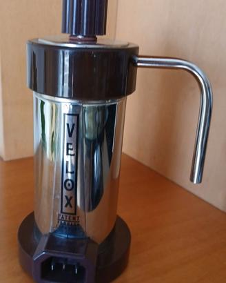 Caffettiera elettrica da viaggio o campeggio
