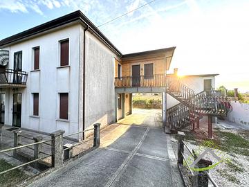 PORZIONE DI BIFAMILIARE