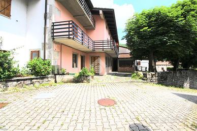 CASA SEMINDIPENDENTE A TORREANO