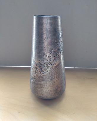Vaso Toffan in alluminio testurizzato