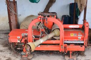 Fresa zappatrice con scansatore