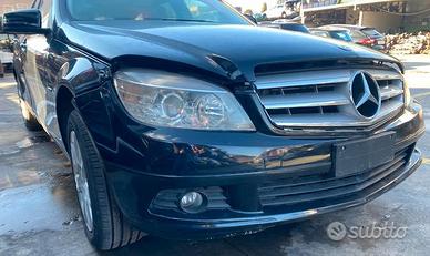 Ricambi usati per Mercedes W204 C220 CDI SW