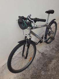 MOUNTAIN BIKE  Alluminio