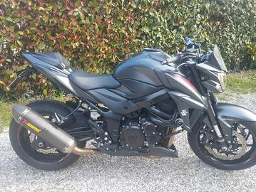 GSX S 750