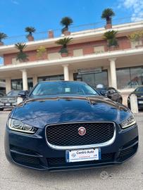Jaguar XE 2.0 D Turbo 180CV aut. Prestige Business