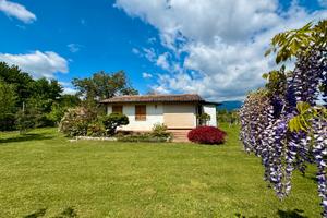 Rustico con giardino per feste private ed eventi