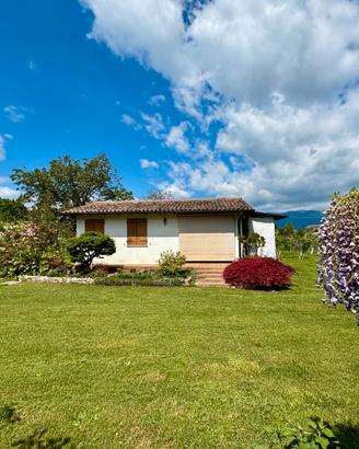 Rustico con giardino per feste private ed eventi
