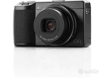 PENTAX RICOH GR IIIx HDF 40mm - 2 ANNI DI GARANZIA