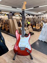 FENDER STRATOCASTER JAPAN RED 1986 + CUSTODIA