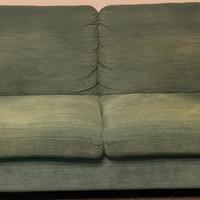 Divano 3 posti di colore verde