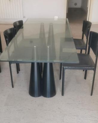 Tavolo di design in cristallo, sedie abbinabili