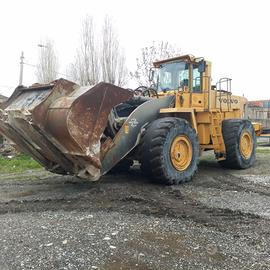 Volvo L 330 E