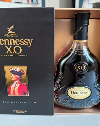 Hennessy X.O Extra Old Cognac 70 cl in confezione