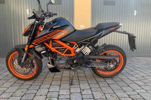 KTM Duke 125