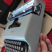 macchina da scrivere lettera 22