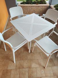 Tavolo Clip Nardi con 4 sedie Bora Nardi