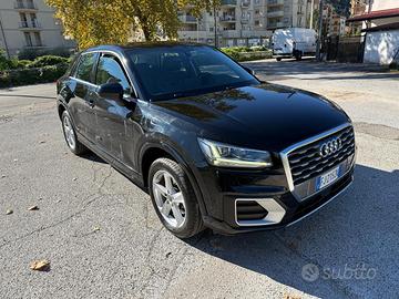 AUDI Q2 1600 TDI SLINE interno ed esterno