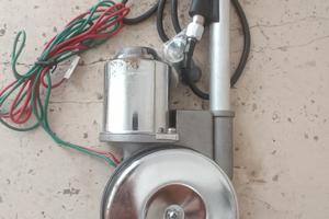 Antenna Elettrica Universale per auto d'epoca