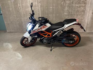 KTM DUKE 390