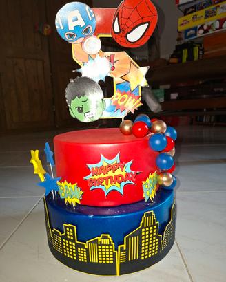 torta scenografica supereroi