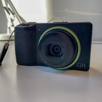 RICOH GR3