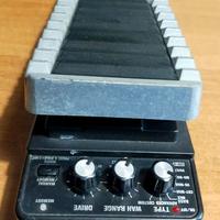 BOSS wha wha e distorsore PW-10