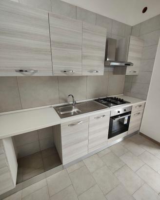 CUCINA MODERNA COMPLETA DI ELETTRODOMESTICI NUOVA