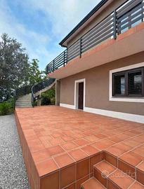 Villetta singola con giardino a Zafferana Etnea 
