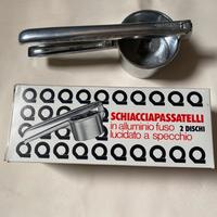 Schiacciapatate Nuovo in alluminio