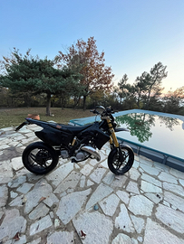 TM 125 black dream