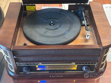 giradischi con radio lettore cd