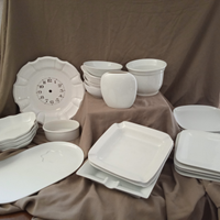 25 piatti vasi ciotole di ceramica bianca