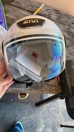 Casco jet GIVI