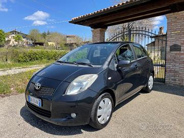 Toyota Yaris 1.3 5 porte Sol