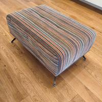 Pouf tessuto a righe