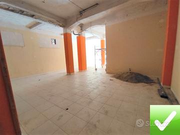 Locale Commerciale Categoria C1 Via Aschenez 150 M