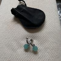 orecchini con pietra