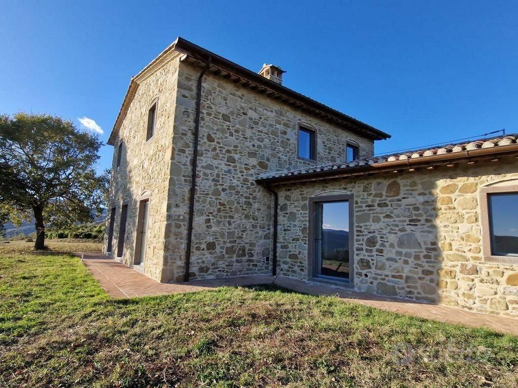 Rustico / Casale di 150 m² con più di 5 locali e b - Vista 5