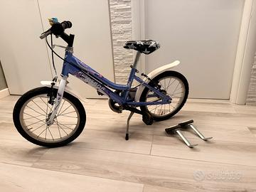 Bicicletta bambina con rotelline laterali
