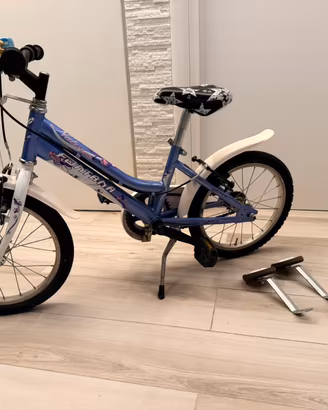 Bicicletta bambina con rotelline laterali