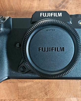 Fujifilm GFX 100S 17k scatti