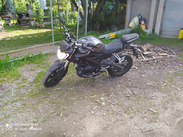 Yamaha mt 125