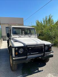 Land Rover Defender 90