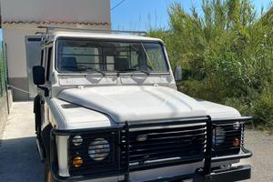 Land Rover Defender 90
