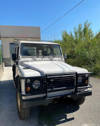 Land Rover Defender 90