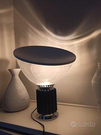 lampada da tavolo design ispirazione flos taccia