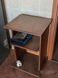 mobiletto porta TV con ruote 