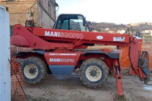 Sollevatore Telescopico rotativo Manitou