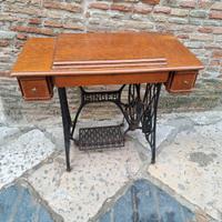 Antica macchina da cucire singer del 1912